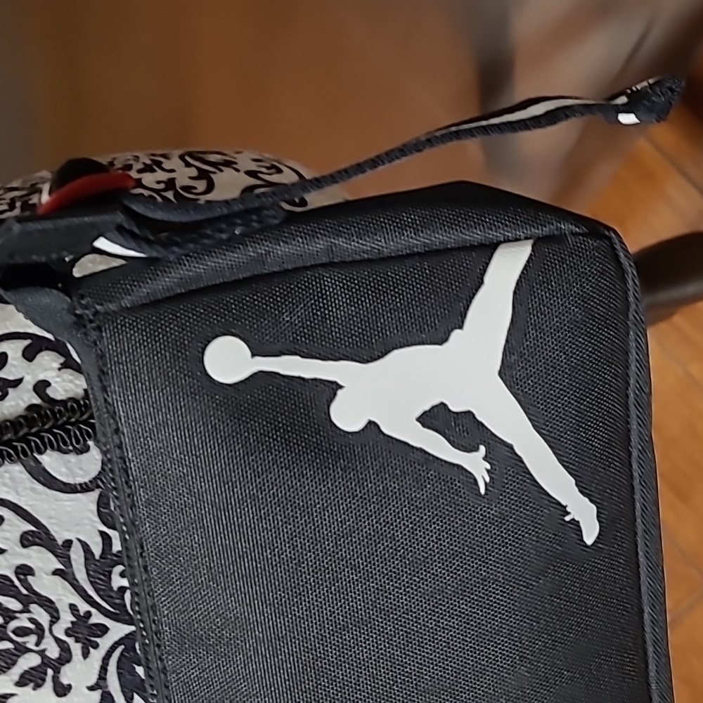 Jordan Jacquard Handbag - Picture 5 of 10